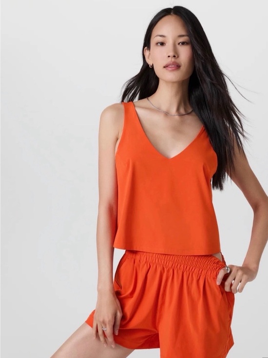 Vuori Pants - Vuori Villa set Pull-On Shorts and tank in Vibrant Orange